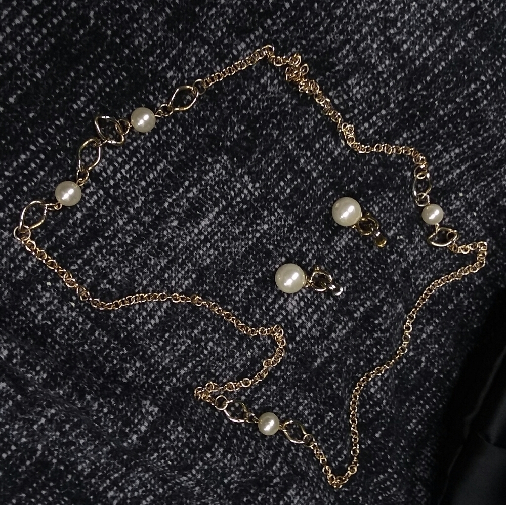 Vintage Necklace & Earrings Set - Picture 14 of 16